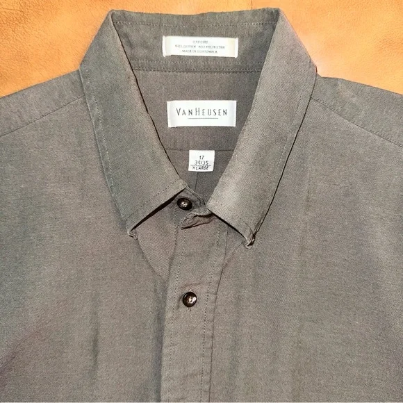 Bundle of 3 long sleeve dress shirts - Picture 7 of 7